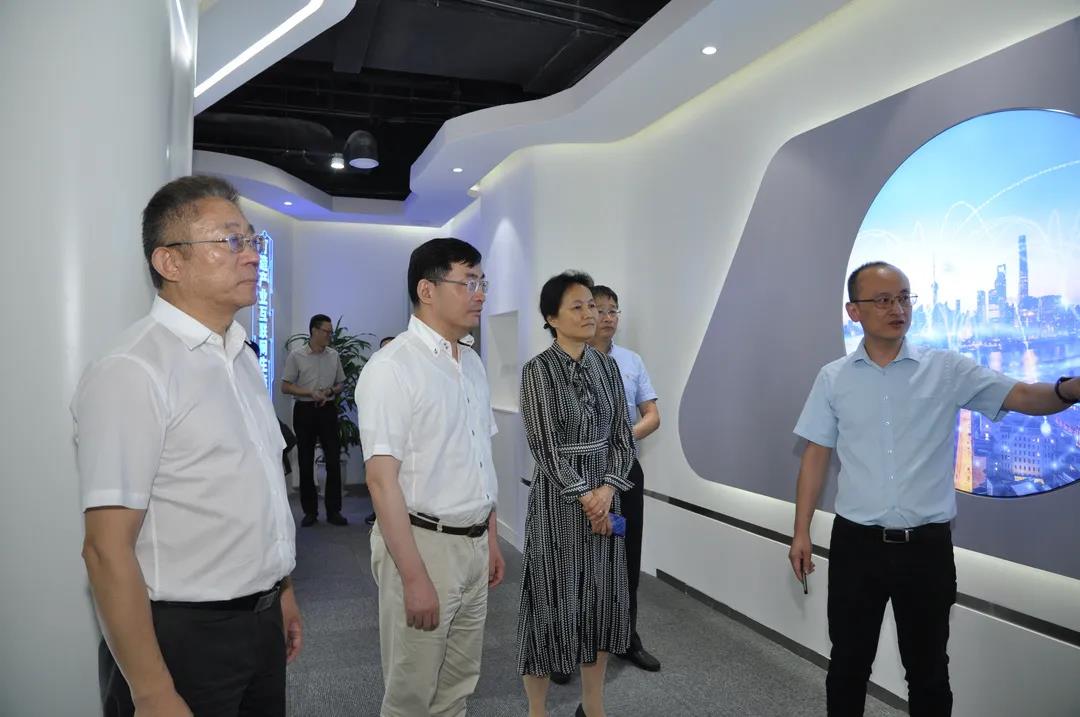 市经信委、青浦区领导莅临上海产业互联网公司调研指导